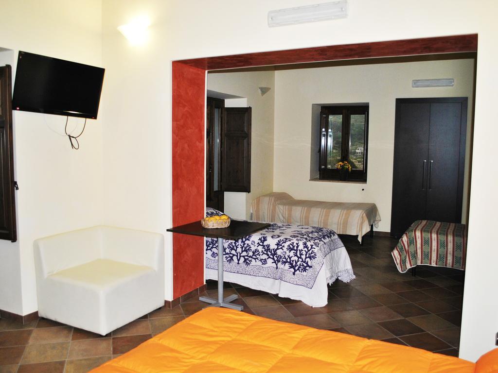 Red Hotel Sant'Elia SantʼAgata di Militello 部屋 写真